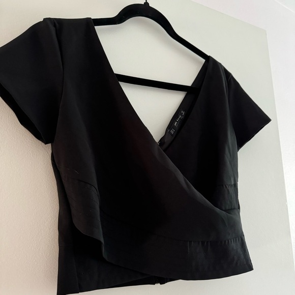 Zara Basic Collection Black cross cross Wrap cropped top size medium - Picture 3 of 9